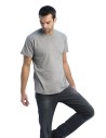 Camiseta 100% algodón prelavado, 145 gr/m2. Hilo de malla continua (Ring-Spun). Corte amplio y tubular. Cuello de pico de cuatr