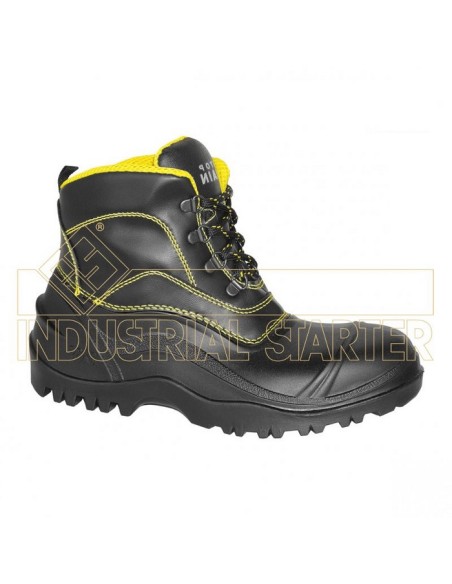 Bota impermeable en PVC con puntera y lámina metálicas, suela de carro armado.
Puntera: Acero
Lámina: Acero
